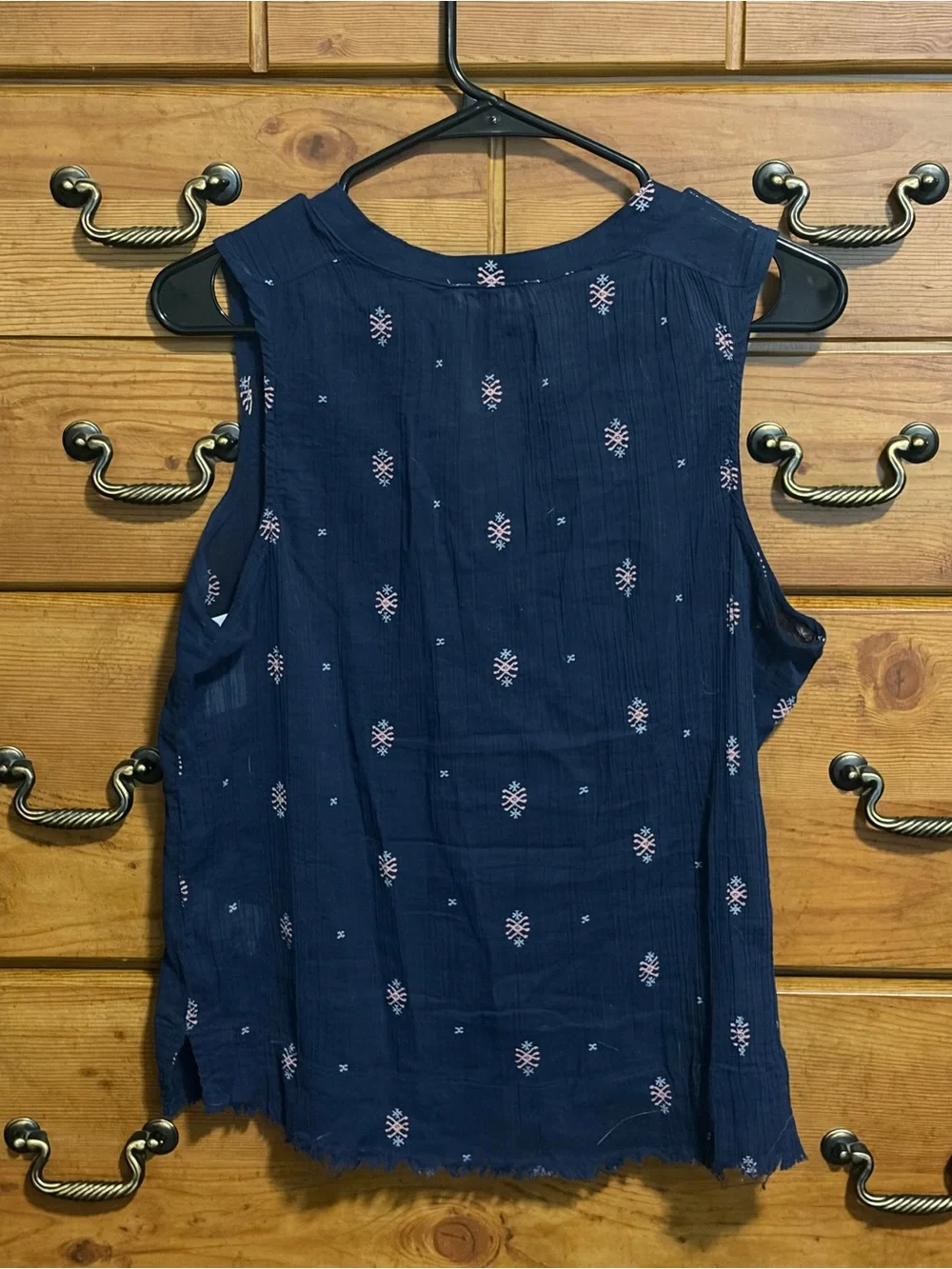 Carve Designs Navy Sleeveless Embroidered V-Neck Blouse